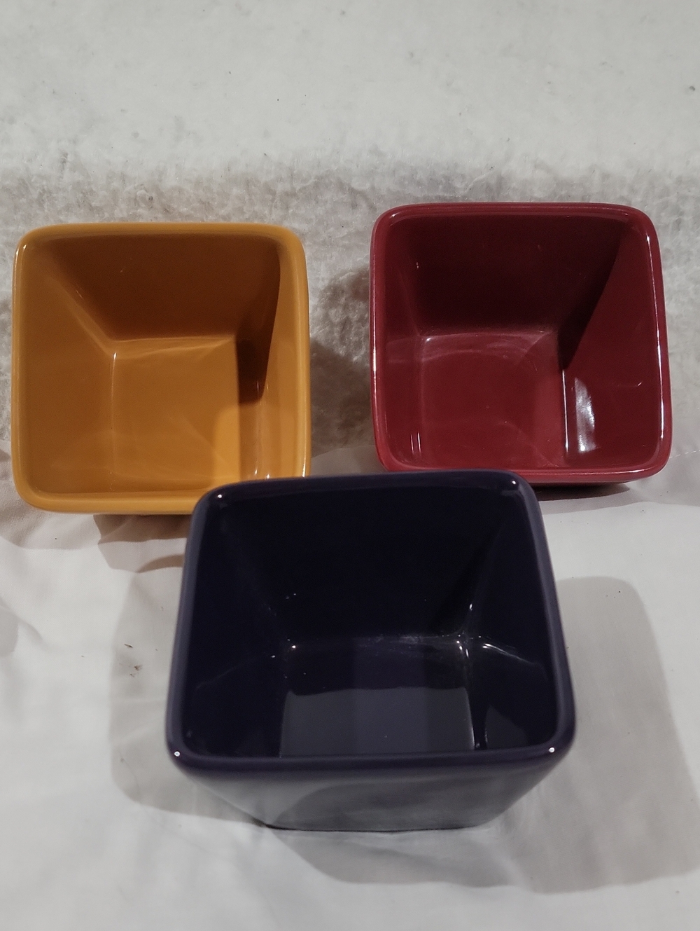 The Pampered Chef Square Ceramic Nesting Bowls - Mustard, Burgundy, Navy